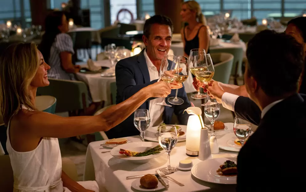 Paul Gauguin Cruises MS Paul Gauguin La Veranda LIfestyle 3 ©Paul Gauguin Cruises.jpg